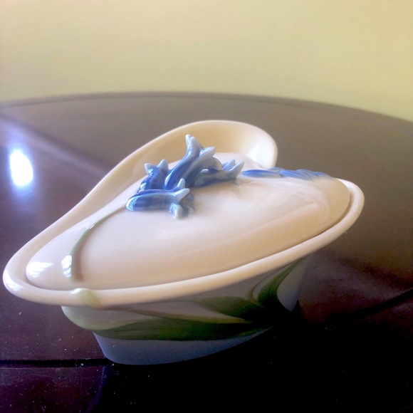 Rare “Franz” Porcelain Covered Dish -  Bluebells Design - Picture 6 of 8